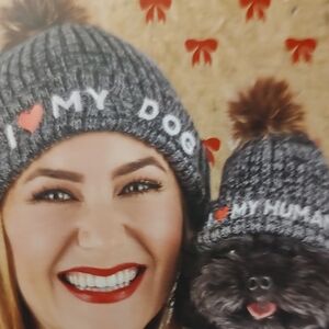 Source Unknown Gray Knit Hat with Brown Pom-Pom